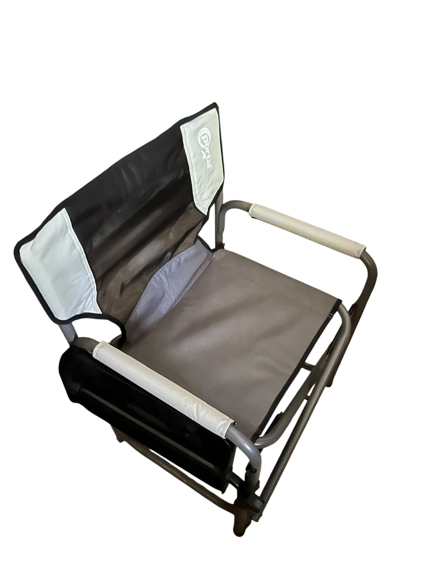 Portal Oversized Folding Director’s Chair with Tablet Table (New) – Boston