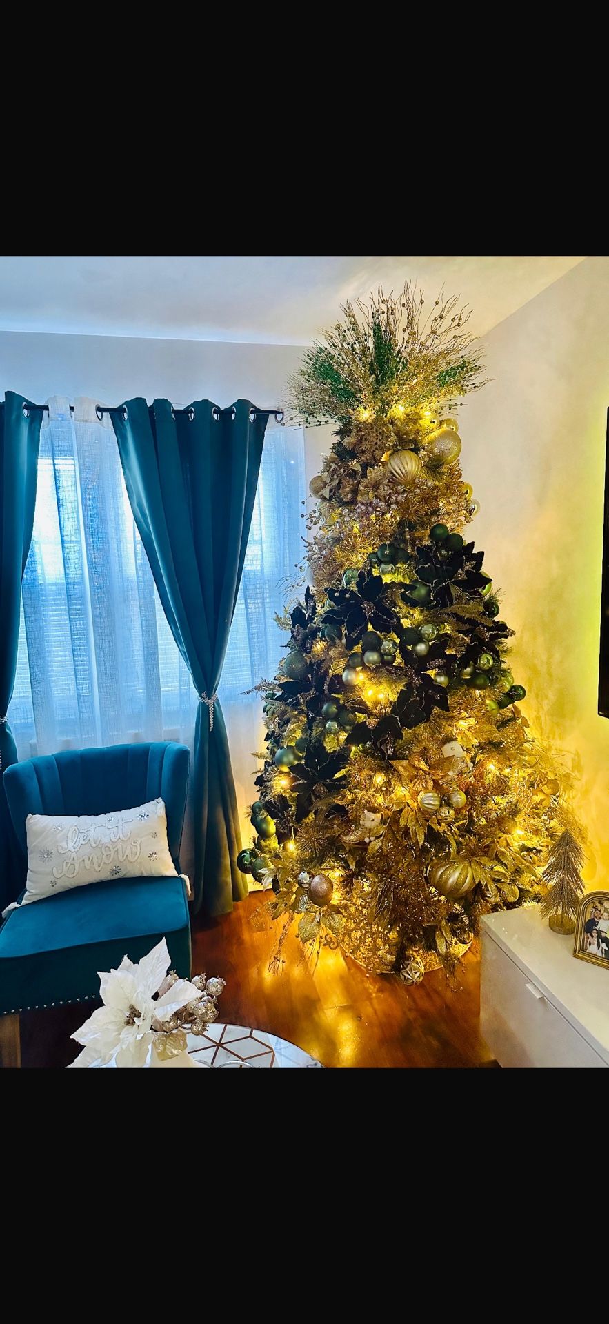 Green  Christmas tree