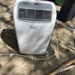 Portable AC Unit Black and Decker