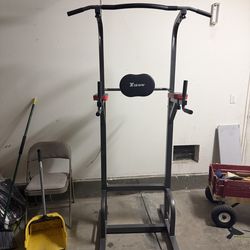 Dip pull up bar