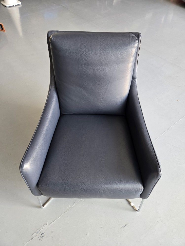 Dark Blue Leather Chair, Natuzzi Editions Regina Chair (CT15), Like New Condition, Price REDUCTION