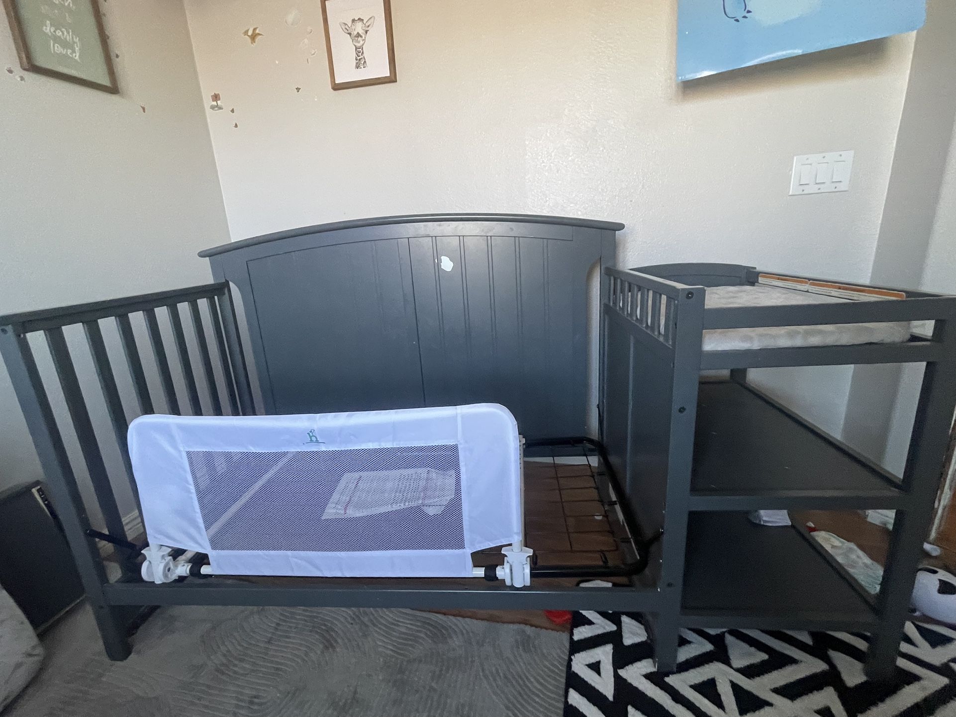 Storkcraft Stevenson Convertible Crib