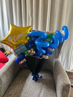 Kinder Graduation Balloon Bouquet 💙🎓