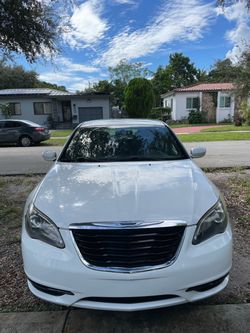 2013 Chrysler 200
