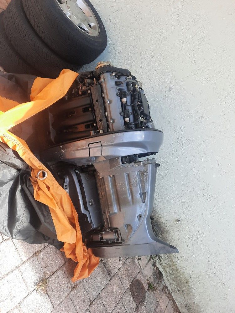 Yamaha F250  Parts Motor