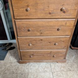🌲 Solid Wood 4-Drawer Dresser – Rustic Style