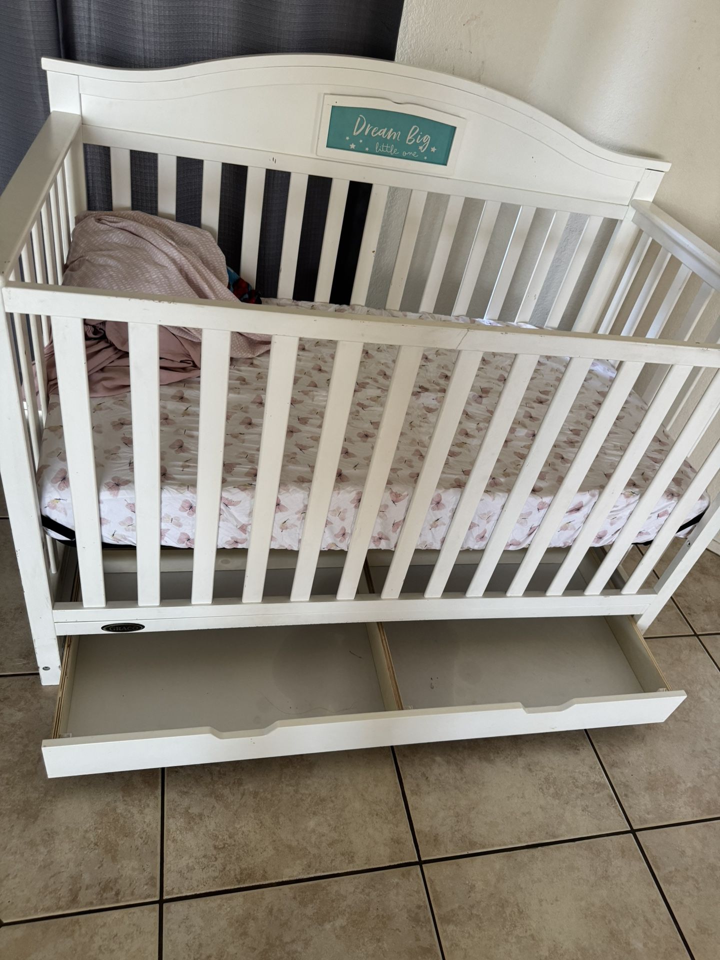 Baby crib
