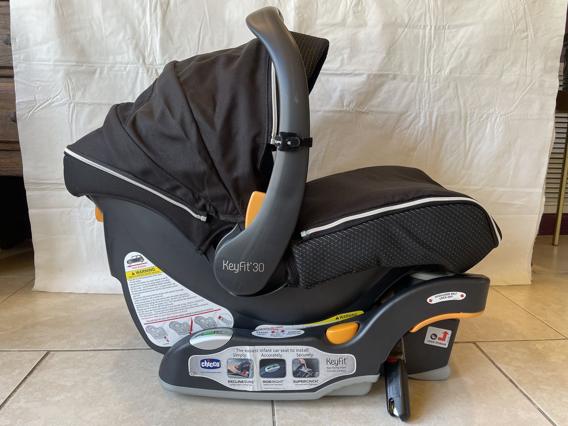 Chicco KeyFit 30 Zip Infant Car seat With Base
