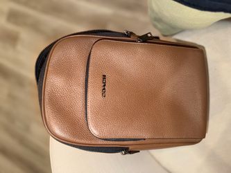 Coach Men’s Brown Pebbled Leather Sling Bag Crossbody Backpack Excellent Condition