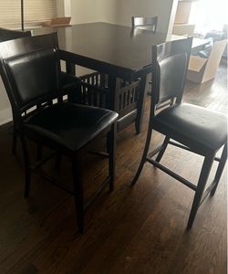 Dining room set 4 chairs included