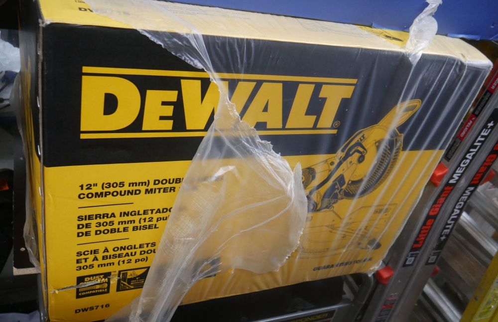 DEWALT DWS715R 12" 15 Amp Single Bevel Compound Miter Saw 883293-12