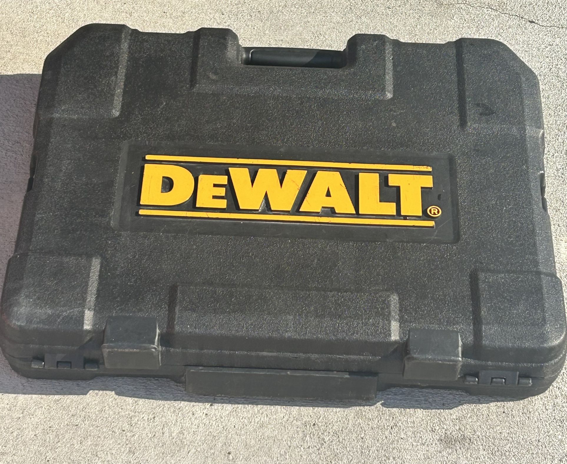 DEWALT 