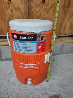 IGLOO 5 Gallon Seat Top Beverage Jug Cooler