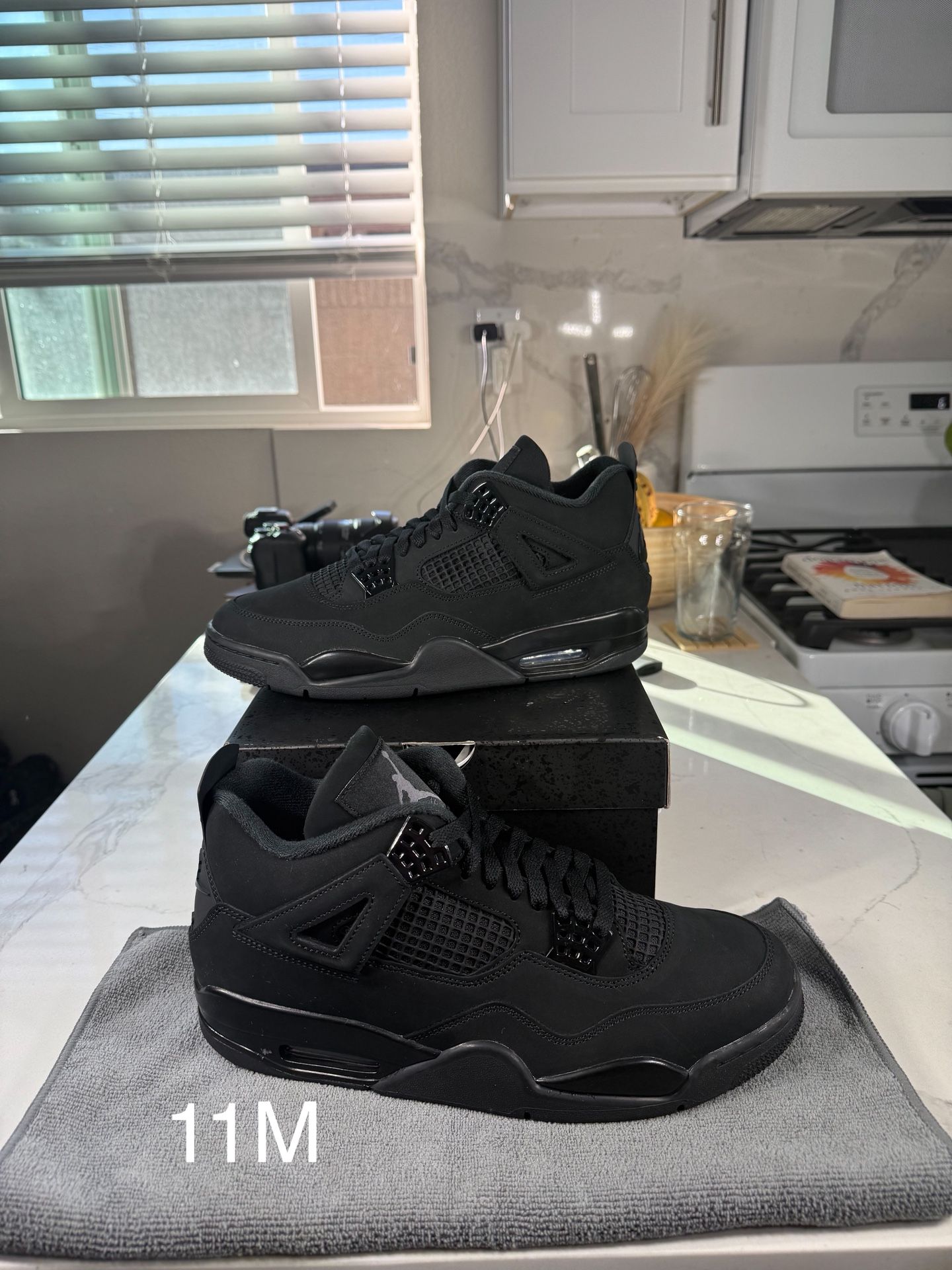 Jordan 4 Black Cat