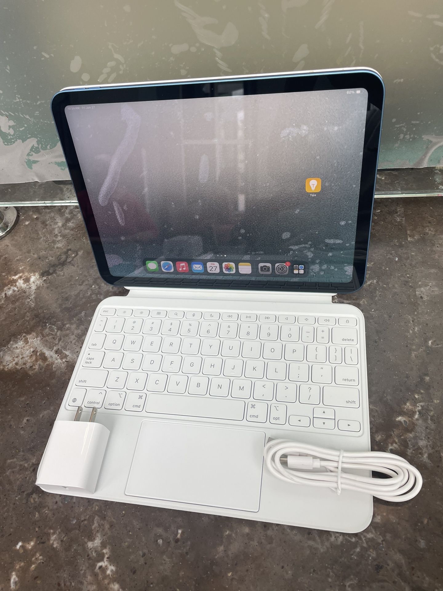 iPad 11 (A16) 128 GB- Wifi only- blue- No Keyboard Included.