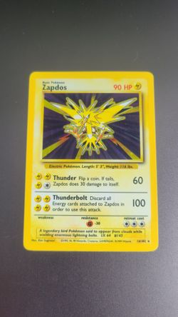 Zapdos Base set pokemon card 