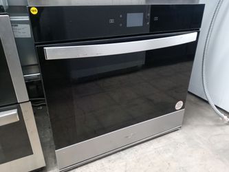 Whirlpool 30" stainless and black single wall oven - Free delivery