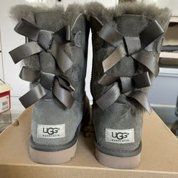 UGG women low boots