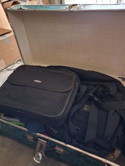 Assorted bags & purses