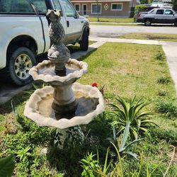 Outdoor Garden Fountain Lawn Decoration