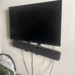 TCL 47” ROKU TV