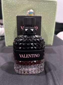 Valentino Born in Roma cologne