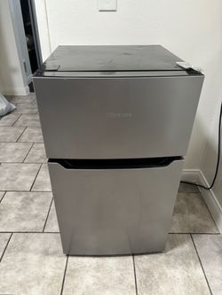 Hisense Mini Fridge with Freezer