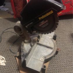 BLACK & DECKER Professional 10” Miter Saw