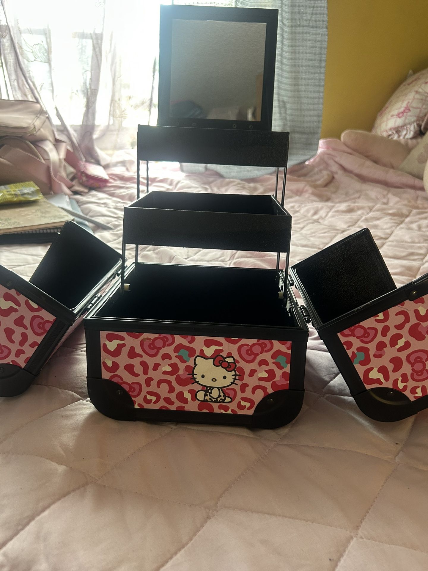 Hello Kitty Impressions Vanity Makeup Organizer