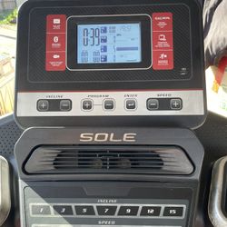 Sole F63 Treadmill