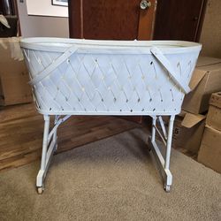 Vintage bassinet