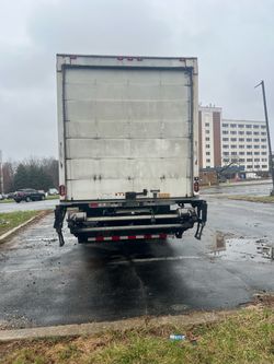 26 ft box truck