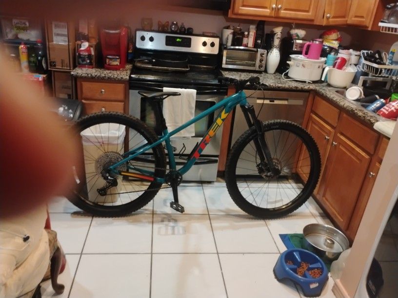 2022 Trek Roscoe Size Medium Super Clean And Ready To Ride