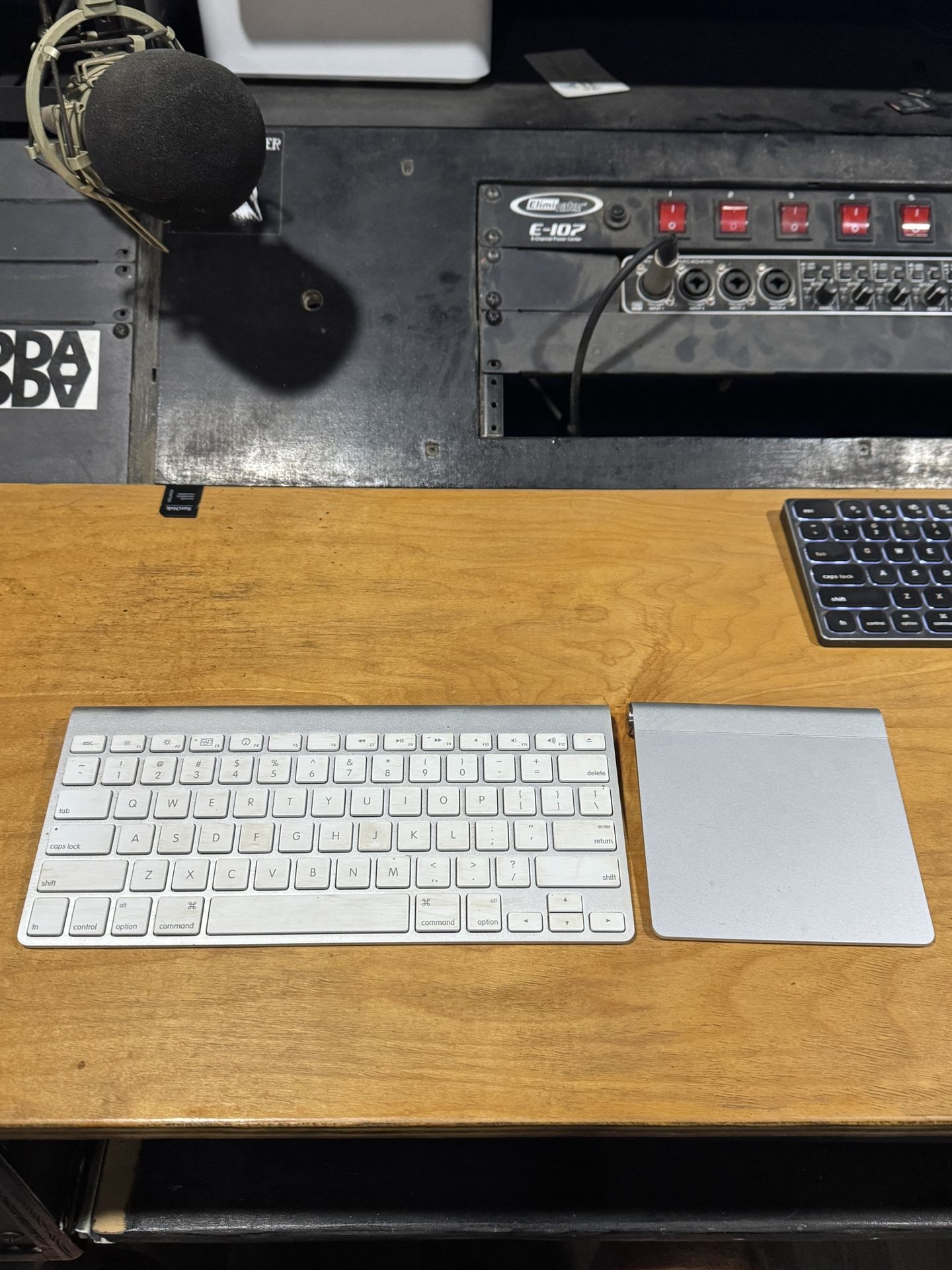 Apple Wireless Keyboard & Trackpad