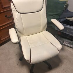 Desk chair