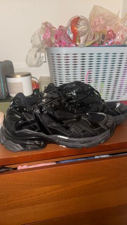 balenciaga runners