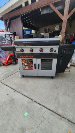 Blackstone Bronco Outdoor Combo Griddle, 36 Inch 4-Burner Flat Top Grill with Vertical Pellet Smoker