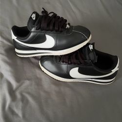 Nike Cortez Size 7.5