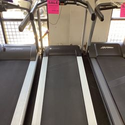 Lifespan TR4000i Heavy Duty Folding Treadmill With ONLY 95 MILES ON IT INCLUDES WARRANTY