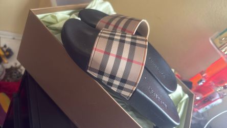 Woman Burberry Slides