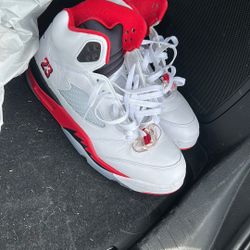 Fire Red 5s 2025 Brand New 9.5