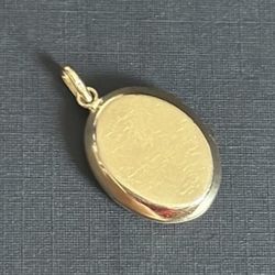 Locket Pendant 