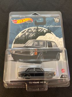 2023 Hot Wheels Premium Auto Strasse '73 Volvo 142 GL *CHASE* W PROTECTOR