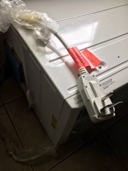 Air conditioner Frigidaire 220