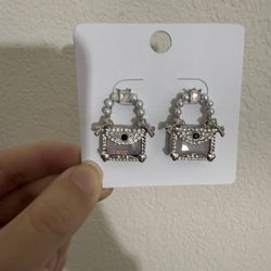 Women’s purple and pearl bag shaped Earrings