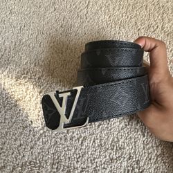 Black Louis Vuitton belt #Luxury