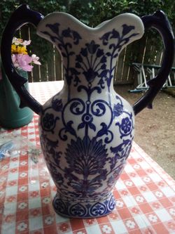 Porcelain Vase 100.00 Make Offer