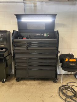 Husky tool box