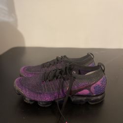 Vapormax Flyknit Nikes Purple And Black
