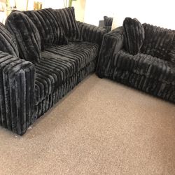 2 Pc Sofa And Loveseat 